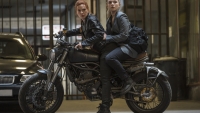Scarlett Johansson lijkt uit te halen naar Marvel: "Verwijder mijn naam"