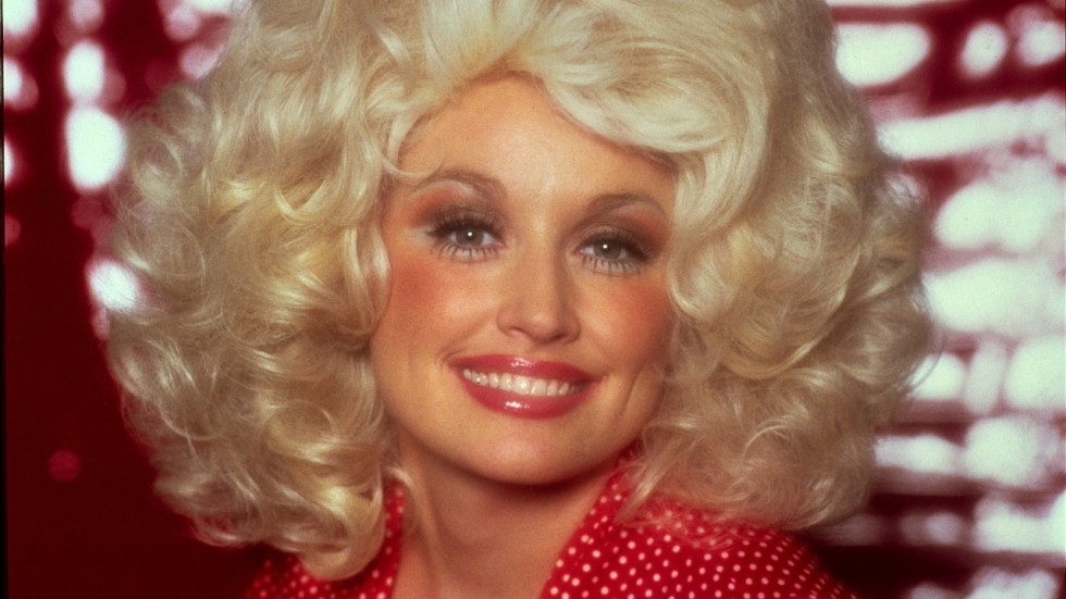 Dit is de reden waarom Dolly Parton al jaren haar armen bedekt: "Ik wil geen statement maken"