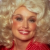 Dit is de reden waarom Dolly Parton al jaren haar armen bedekt: "Ik wil geen statement maken"