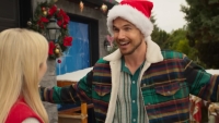 Alicia Silverstone viert kerst met haar ex-man... en zijn nieuwe liefje in de trailer van Netflix' 'A Merry Little Ex-Mas'