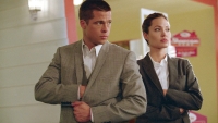 Brad Pitt draagt nog steeds 'aandenken' van Angelina Jolie op zich