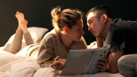 Wat als er geen emoties zijn in de wereld: Trailer voor 'Turn Me On'