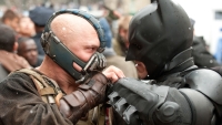 'The Dark Knight Rises'-actrice laat zich eindelijk uit over deze belachelijke scène: "Ik heb het verpest"