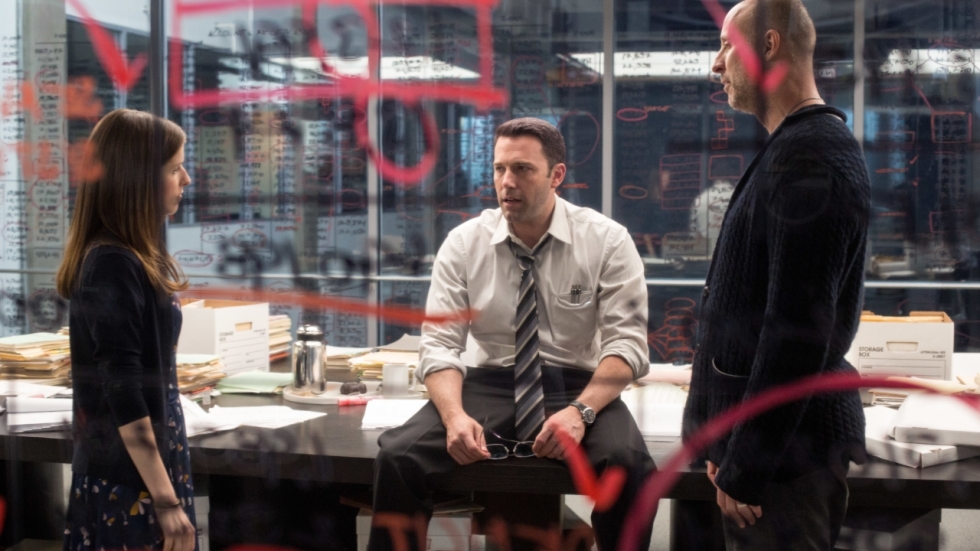 Eerste foto uit 'The Accountant 2': Ben Affleck en Jon Bernthal kunnen elkaars bloed wel drinken
