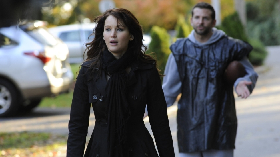 Jennifer Lawrence verbleekt niet bij gênante vraag over die opvallende scène met Bradley Cooper