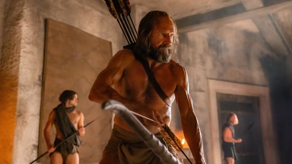 Van Voldemort naar spierbundel: Ralph Fiennes schittert met indrukwekkende fysiek