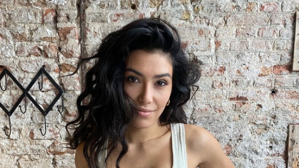 Moïse Trustfull kleedt zich aan na 3 weken in bed te hebben gelegen: "Ik ben er weer hoor"