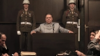 Dit detail maakt Russel Crowe's 'Nuremberg' tot een adembenemende thriller