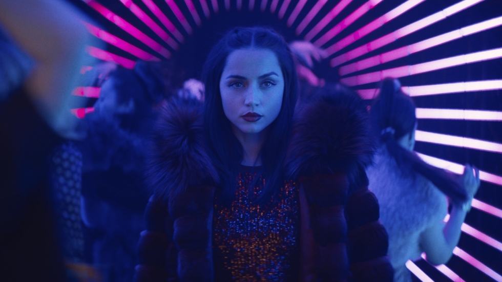 Prachtige Ana de Armas pakt uit voor volgende film "Dit is jouw gelukstafel"