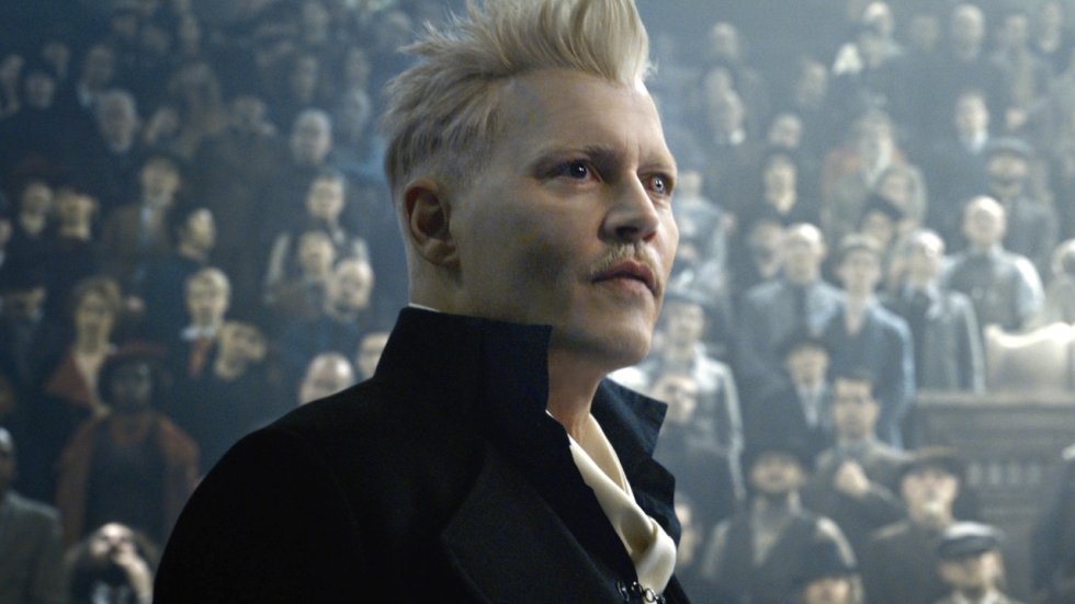 Foto 'Day Drinker': Bebaarde Johnny Depp is eindelijk terug in Hollywood