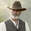 Pierce Brosnan en Samuel L. Jackson knaller erop los in de trailer van western 'The Unholy Trinity'