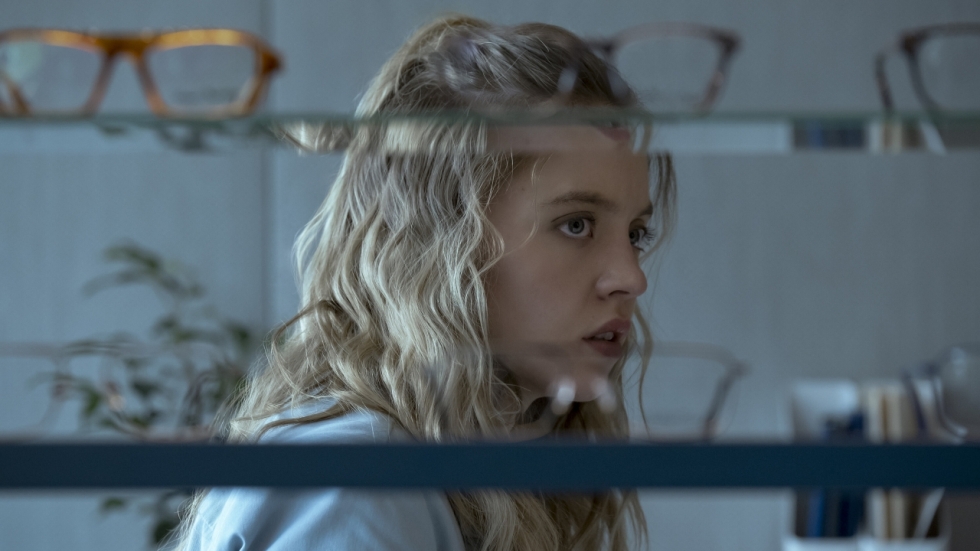 Sydney Sweeney belandt in grote chaos in 'Americana': "Als een vroege Tarantino-film"