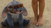 Waarom Stitch minder gewelddadig is in de nieuwe 'Lilo & Stitch'