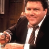 Iconisch acteur George Wendt overleden: uit deze films en series ken je de acteur
