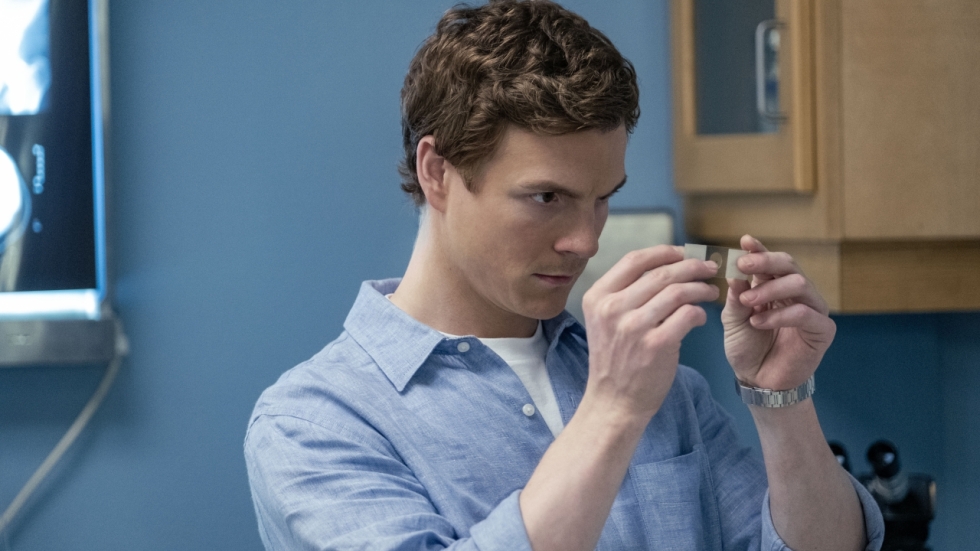 Ster uit 'Dexter' pakt grote rol in "opvolger" van Netflix-monsterhit 'Carry On'