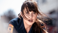 Dakota Johnson kijkt met gemengde gevoelens terug op haar grootste hit: "Het werd een chaos"