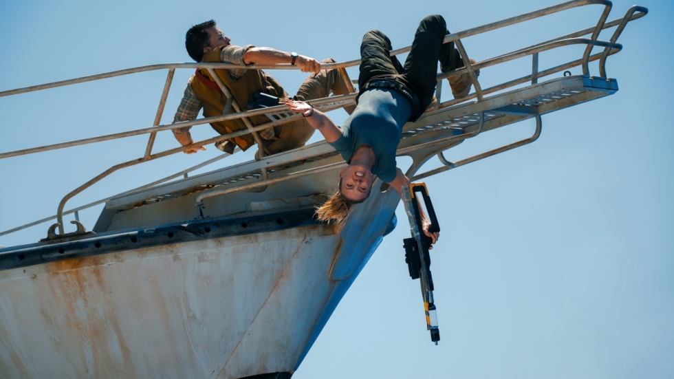 Scarlett Johansson oog in oog met grootste dino ooit in 'Jurassic World Rebirth'