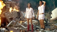 Brad Pitt verrast iedereen in bizar en stijlvol outfit: Alsof hij weer 20  is