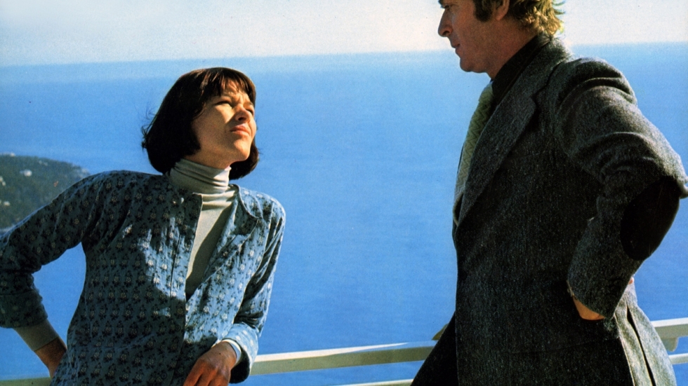 Michael Caine benoemt zijn meest misplaatste rol: "Een van de monumentale voorbeelden"