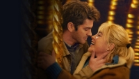 Vandaag zet Netflix het drama 'We Live in Time' online en dat moet wel een nieuw kijkcijferkanon gaan worden