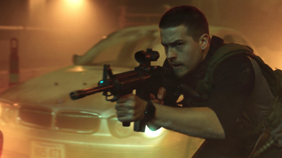 Kogels vliegen je om je oren in de trailer van 'Under Fire'