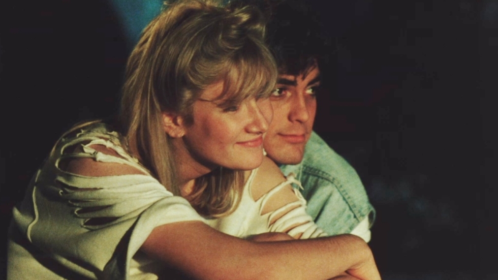 George Clooney debuteerde in deze verschrikkelijk slechte sequel op een 'Jaws' rip-off