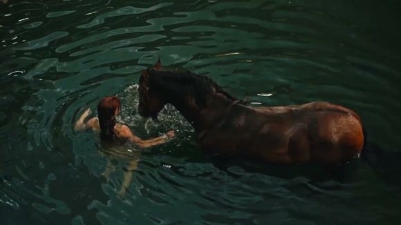 Matilda Lutz voert epische gevechten achter de schermen van 'Red Sonja'