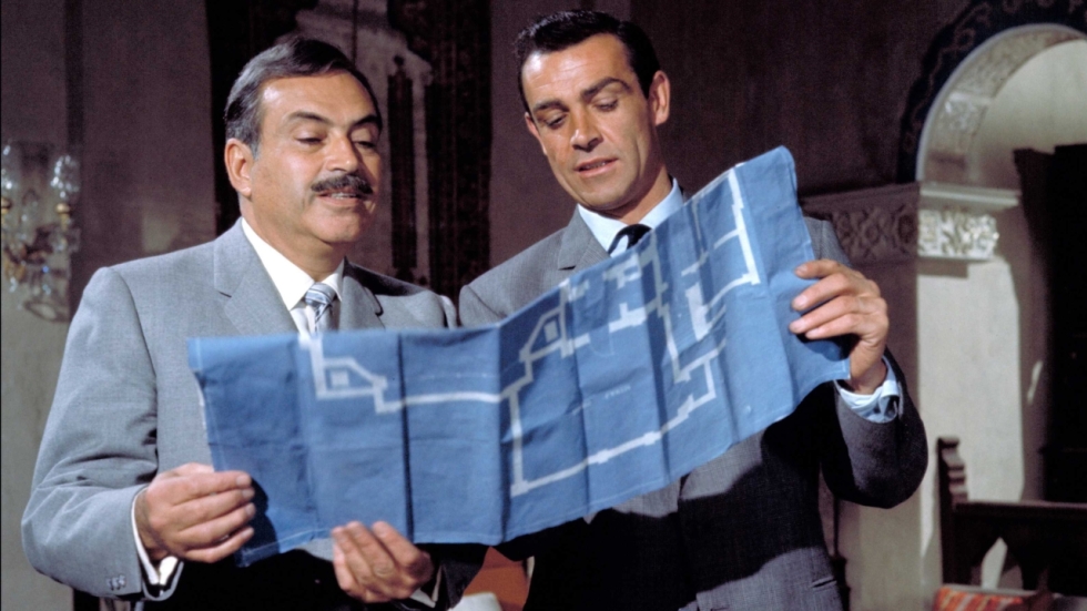 De 'Bondgirl' die zich 50 jaar lang schaamde voor haar rol: "Ik hoef me niet zo te schamen"