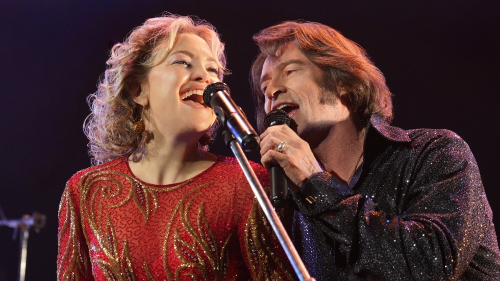 Hugh Jackman en Kate Hudson zingen de sterren van de hemel in de trailer van 'Song Sung Blue'