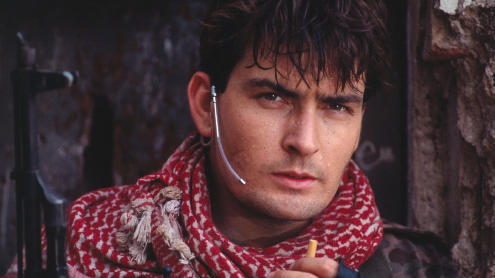 Charlie Sheen (60) uit 'Platoon' ziet er flink wat ouder uit, bijna onherkenbaar