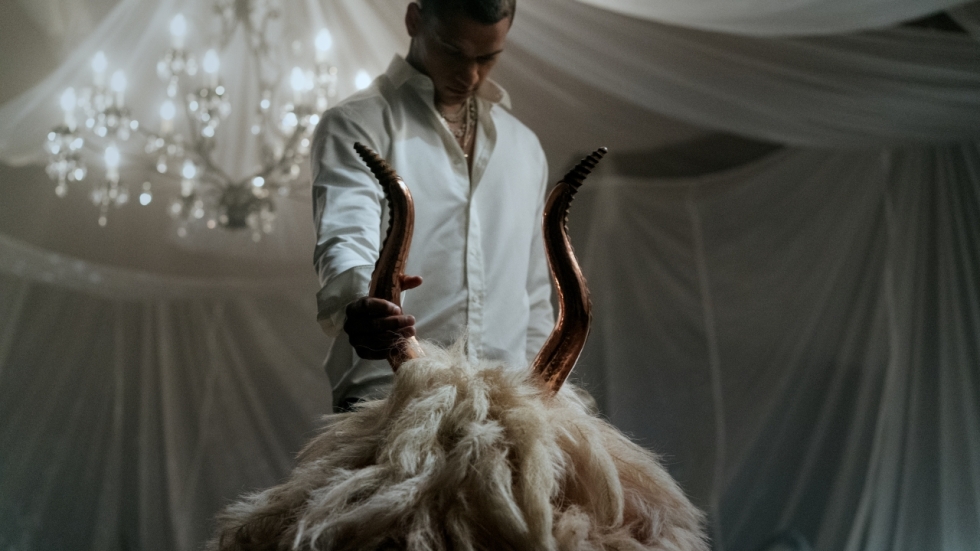 'Him' geproduceerd door Jordan Peele worstelt zich omhoog aan de kassa na slechte recensies