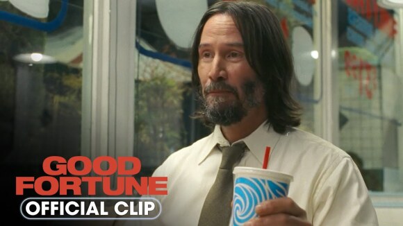 De engel Keanu Reeves arriveert in zijn nieuwste film 'Good Fortune'