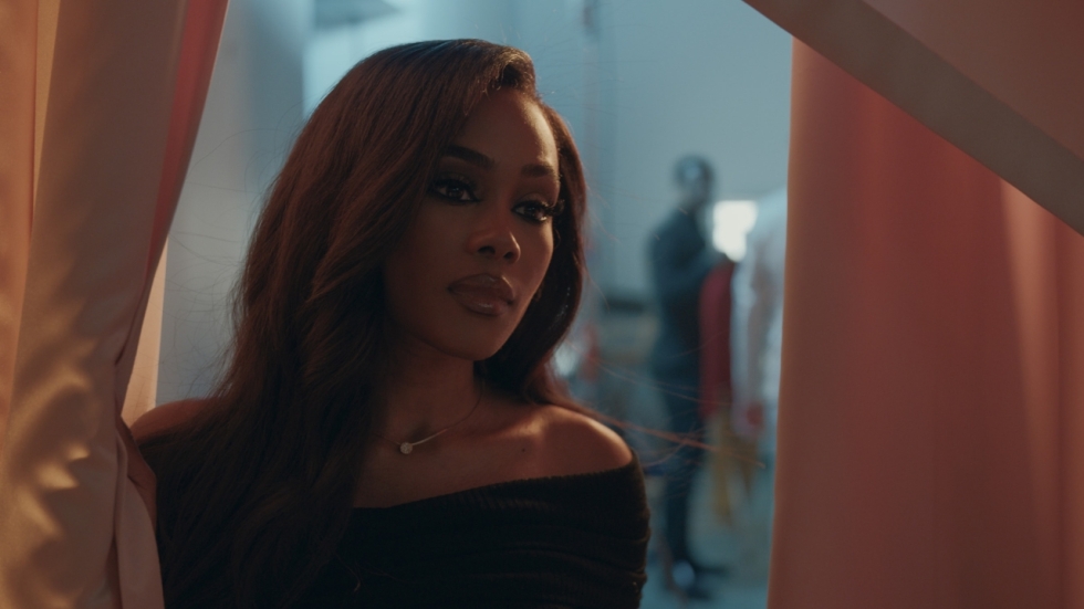 Glitter, glamour en gospelklanken houden deze kerstfilm in de top tien van Prime Video