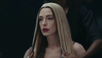 Anne Hathaway van een heel andere kant in de thriller 'Mother Mary'