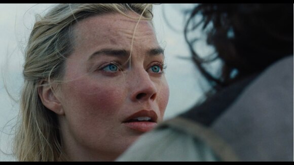 Vurige passie tussen Margot Robbie en Jacob Elordi in nieuwe 'Wuthering Heights'-trailer