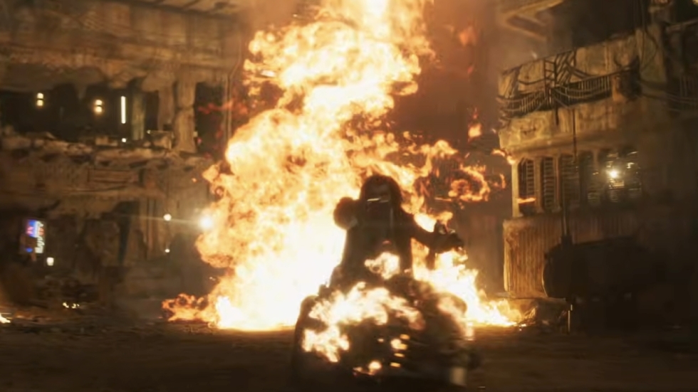 Officiële beelden van Jason Momoa als Lobo in nieuwe trailer 'Supergirl'!