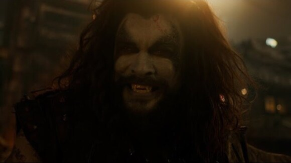 Officiële beelden van Jason Momoa als Lobo in nieuwe trailer 'Supergirl'!