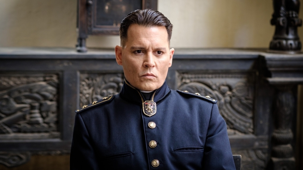 Gelekte setfoto's 'A Christmas Carol' tonen opgeblazen Johnny Depp als Scrooge