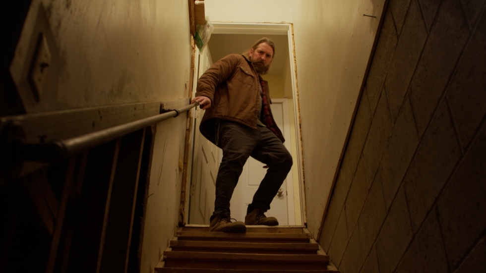 'Reverence': een ex-marinier zoekt naar zijn dochter in intense actiethriller