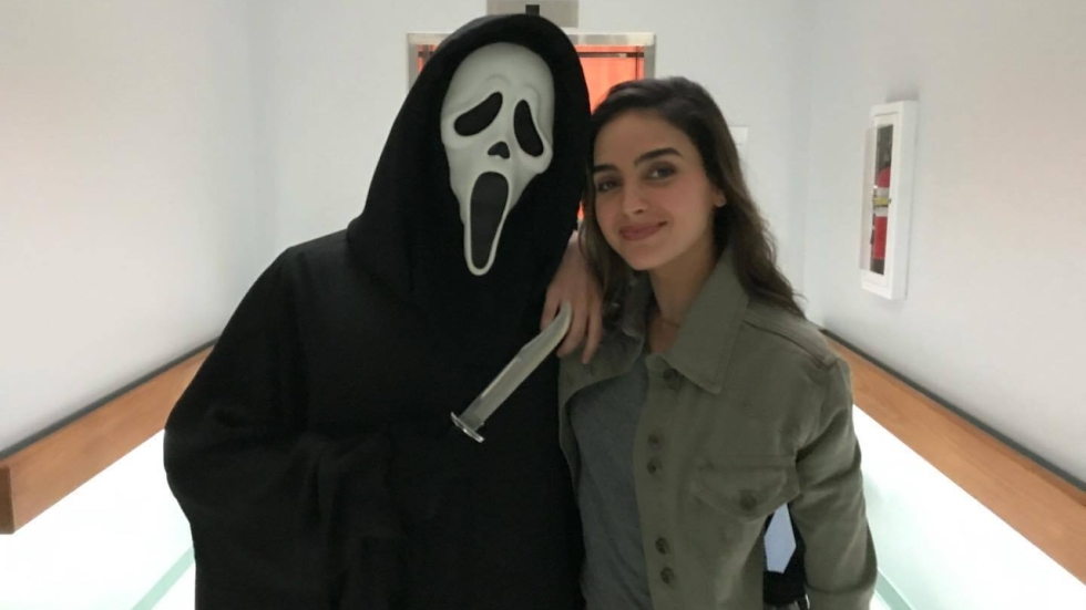 Ze was de nieuwe grote ster van de horrorwereld, tot één bericht op social media ervoor zorgde dat ze op staande voet werd ontslagen