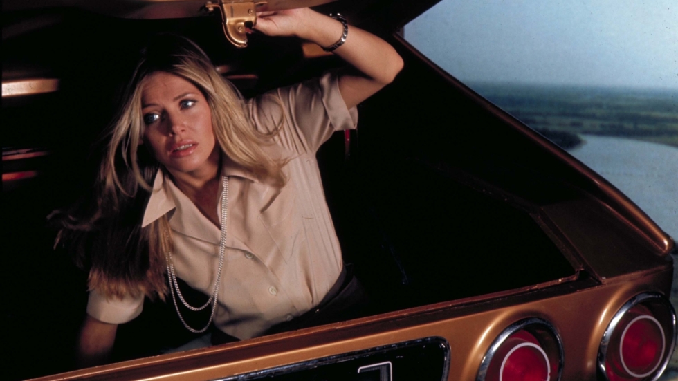 Bond-girl haalt uit naar belachelijke regel die niet geldt voor 007