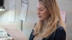 Dylan Penn, de dochter van Sean Penn en Robin Wright, treedt uit de schaduw van Hollywood