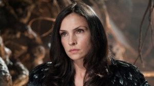 Famke Janssen zegt het recht voor zijn raap: ze werd uit 'X-Men' gezet omdat ze "te oud" was voor Hollywood
