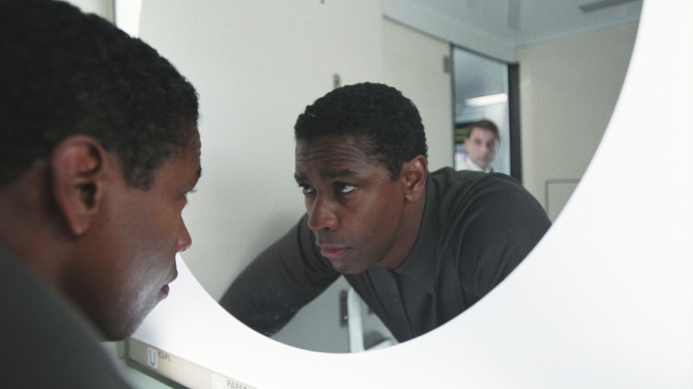 Hij is één van de meest overtuigende acteurs, maar er is een scifi-film waarin Denzel Washington echt ongeloofwaardig is