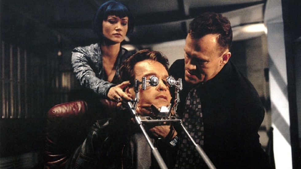RTL 7 pakt vanavond om 20:00 uur uit met een scifi-thriller met Arnold Schwarzenegger die een betere remake verdient