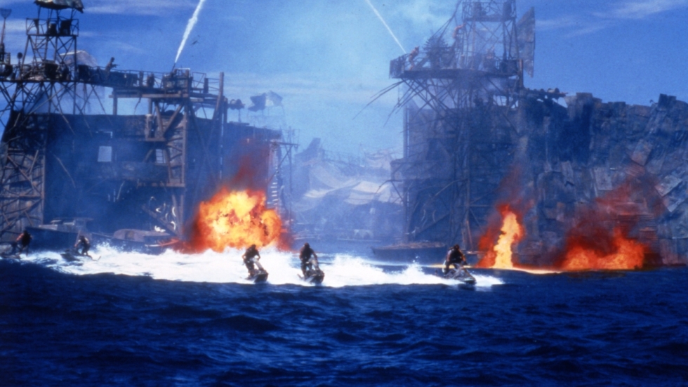 Vanavond om 22:55 uur wordt het nachtwerk op Veronica door deze waanzinnige scifi-film met Kevin Costner