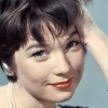 Deze legendarische actrice (92) "wil niet stoppen met acteren": Shirley MacLaine gaat nooit met pensioen