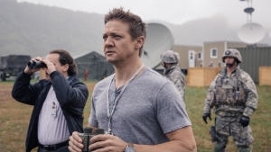 Jeremy Renner trouwde stiekem met een model dat hij bij een film ontmoette maar na 10 maanden zette hij haar aan de kant