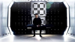 Deze claustrofobische scifi-thriller sluit je op in een nachtmerrie die zichzelf blijft herhalen