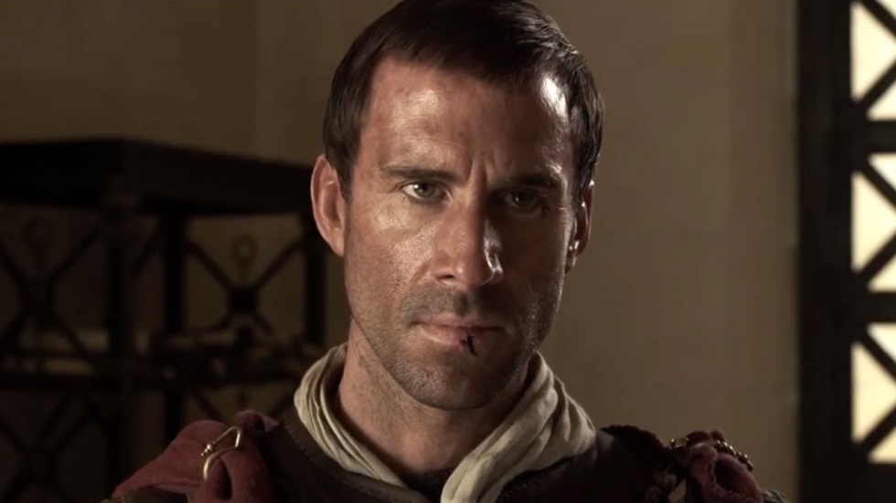Joseph Fiennes zoekt Jezus in trailer 'Risen'